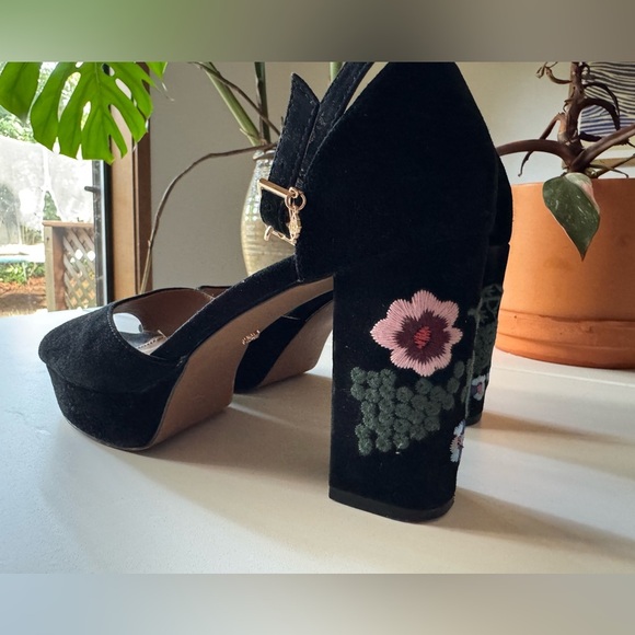 Nanette Lepore Viola Black Velvet Floral Platform Heels - Picture 2 of 15